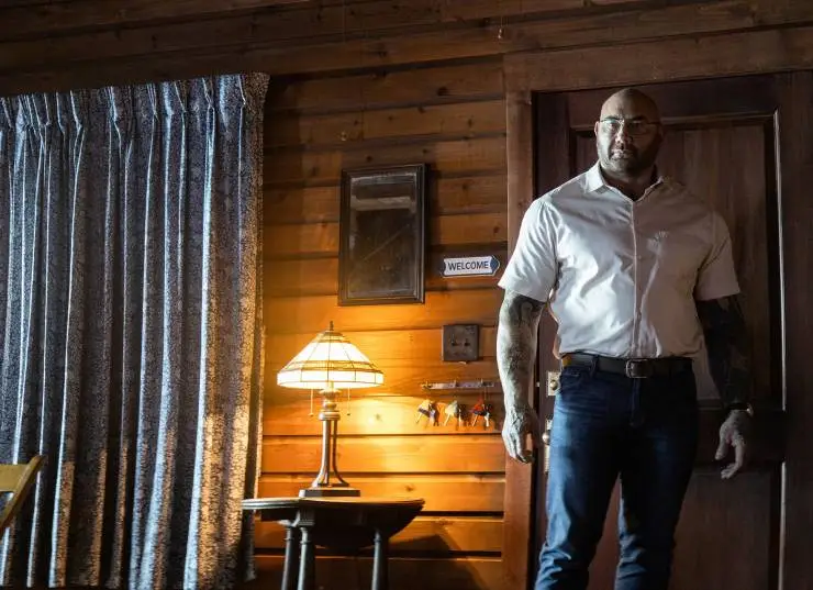 Стук в хижине (2023) через торрент бесплатно Стук в хижине (2023) фильм через торрент бесплатно