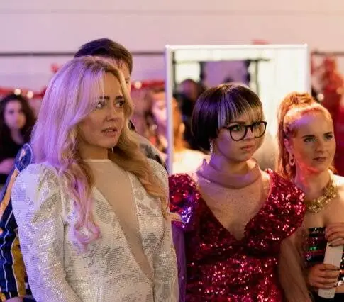 Смертельные порезы (2021) через торрент скачать Смертельные порезы (2021) фильм через торрент скачать