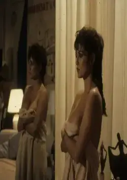 Страсть к Джулии (1986) через торрент скачать Страсть к Джулии (1986) фильм через торрент скачать