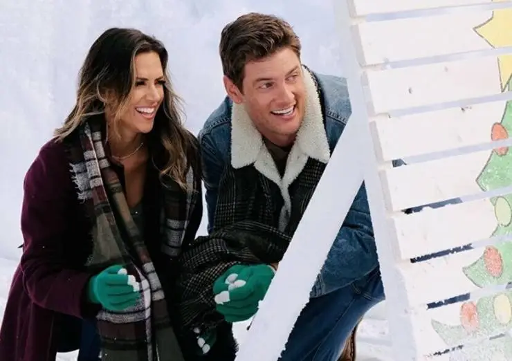 Рождественский ремонт (2021) через торрент скачать Рождественский ремонт (2021) фильм через торрент скачать