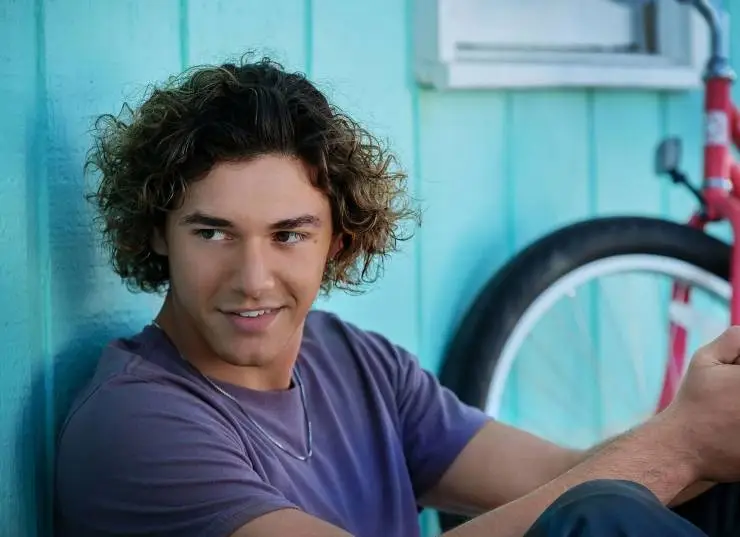 Прогулки вдвоём (2022) в хорошем качестве через торрент Прогулки вдвоём (2022) фильм в хорошем качестве через торрент