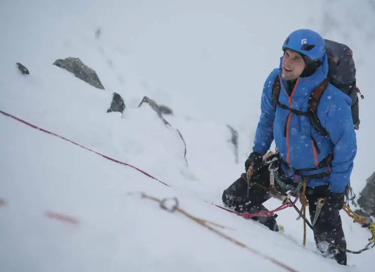 Вершина страха (2022) через торрент бесплатно Вершина страха (2022) фильм через торрент бесплатно