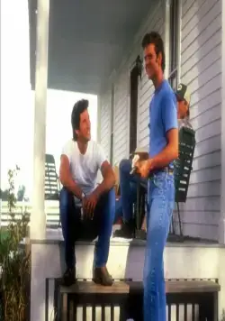 Вдали от дома (1988) через торрент скачать Вдали от дома (1988) фильм через торрент скачать