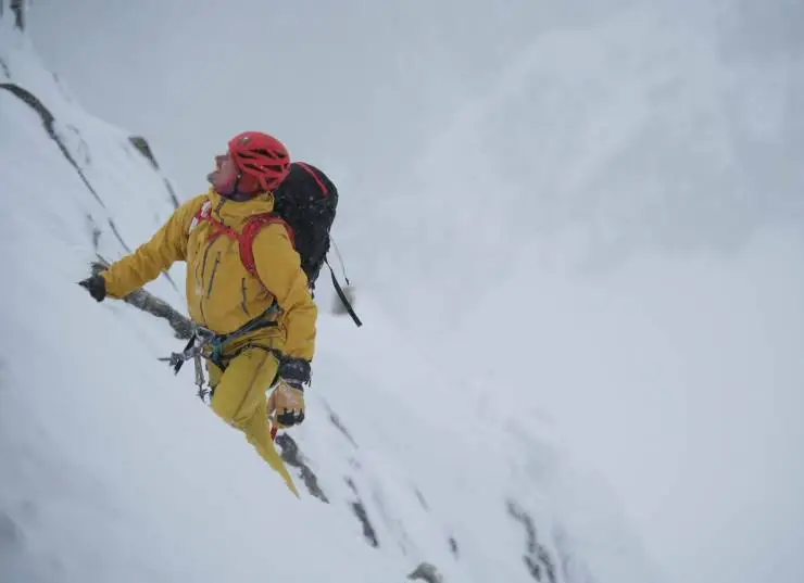 Вершина страха (2022) через торрент скачать Вершина страха (2022) фильм через торрент скачать