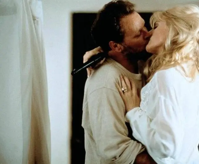 Жертва страсти (1995) через торрент бесплатно Жертва страсти (1995) фильм через торрент бесплатно