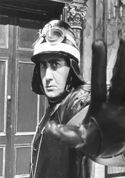 Уличный регулировщик (1960) через торрент скачать Уличный регулировщик (1960) фильм через торрент скачать