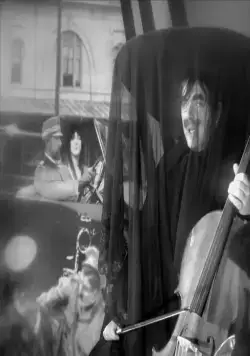 Самая грустная музыка в мире (2003) через торрент бесплатно Самая грустная музыка в мире (2003) фильм через торрент бесплатно