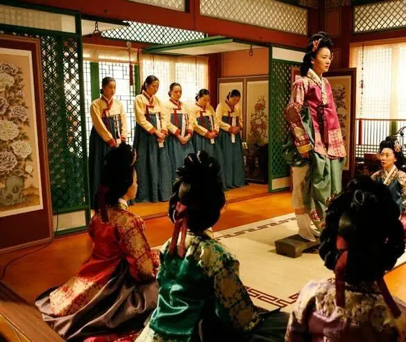 Дворцовые тени (2007) в хорошем качестве через торрент Дворцовые тени (2007) фильм в хорошем качестве через торрент