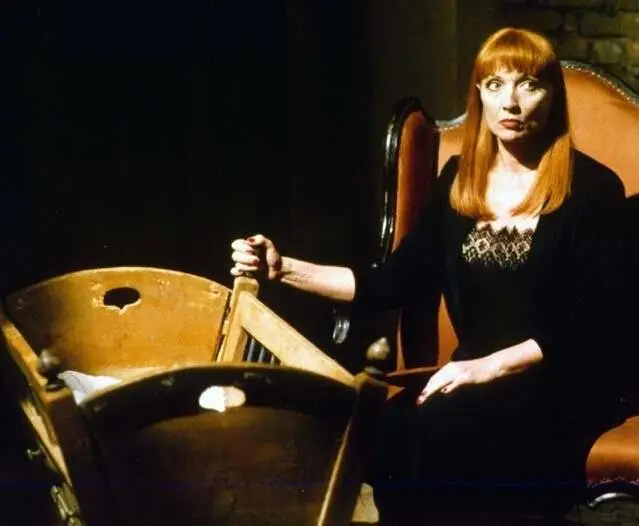 Гнездо пауков (1988) через торрент скачать Гнездо пауков (1988) фильм через торрент скачать