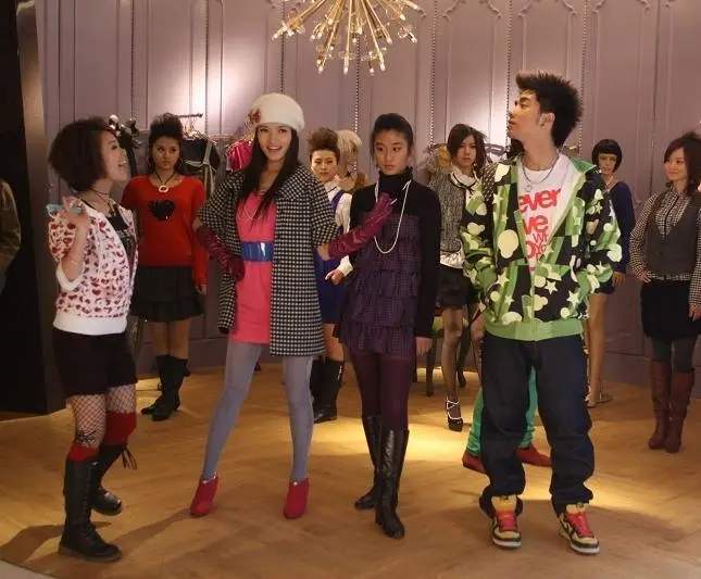 Классный мюзикл: Китай (2010) через торрент бесплатно Классный мюзикл: Китай (2010) фильм через торрент бесплатно