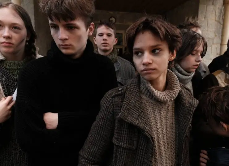 Красные ленты (2024) через торрент скачать Красные ленты (2024) фильм через торрент скачать