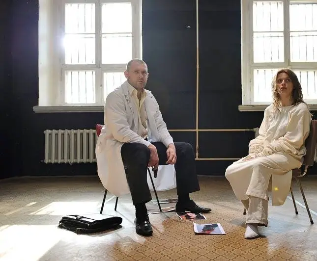 Быть или не быть (2011) через торрент бесплатно Быть или не быть (2011) фильм через торрент бесплатно