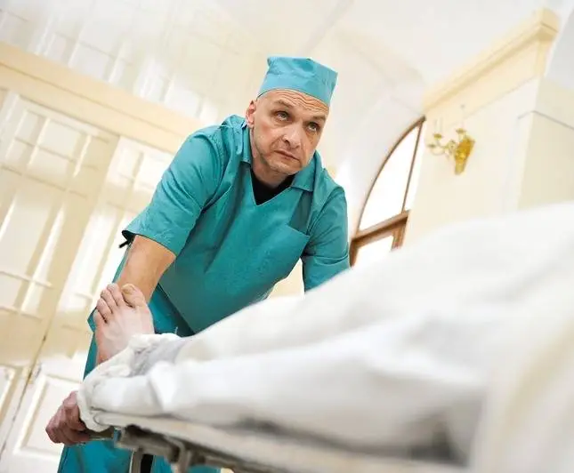 Быть или не быть (2011) через торрент скачать Быть или не быть (2011) фильм через торрент скачать