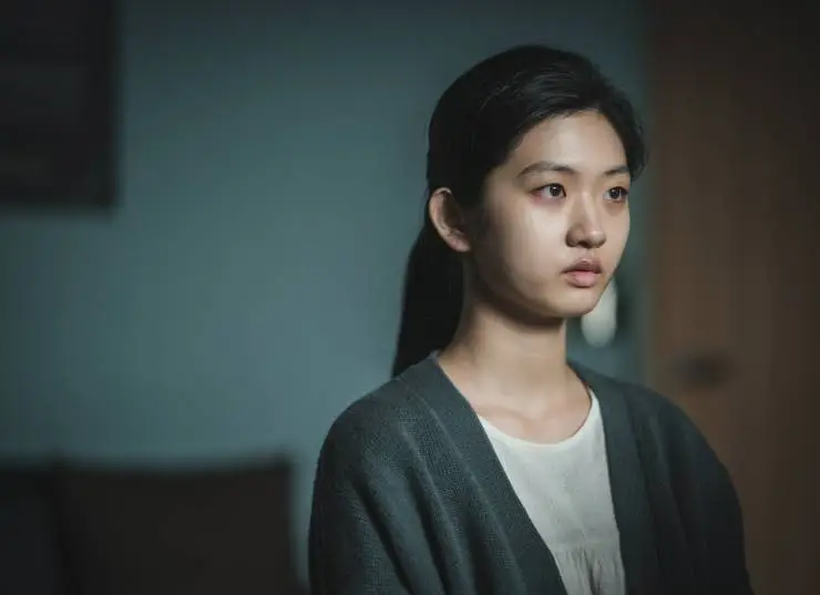 Телеведущая (2022) через торрент скачать Телеведущая (2022) фильм через торрент скачать