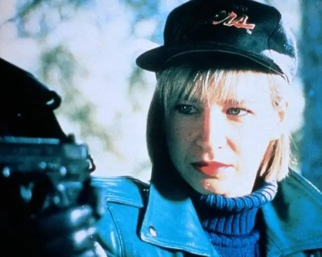 Честь и слава (1992) через торрент бесплатно Честь и слава (1992) фильм через торрент бесплатно