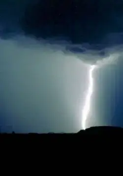 Молния: Огонь с небес (2001) через торрент бесплатно Молния: Огонь с небес (2001) фильм через торрент бесплатно