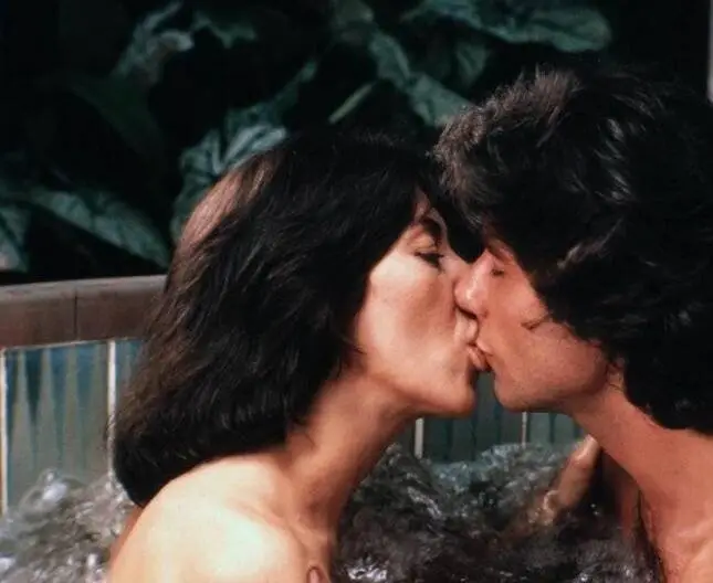 Миг за мигом (1978) через торрент бесплатно Миг за мигом (1978) фильм через торрент бесплатно