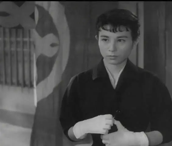 Женщина, о которой ходят слухи (1954) через торрент бесплатно Женщина, о которой ходят слухи (1954) фильм через торрент бесплатно