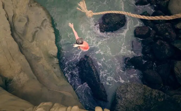 Остров пропавших девчонок (2022) через торрент скачать Остров пропавших девчонок (2022) фильм через торрент скачать