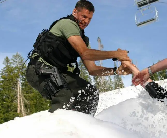 Ледяные пауки (2007) в хорошем качестве через торрент Ледяные пауки (2007) фильм в хорошем качестве через торрент
