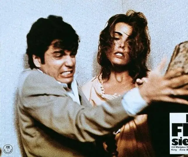 Губная помада (1976) через торрент скачать Губная помада (1976) фильм через торрент скачать