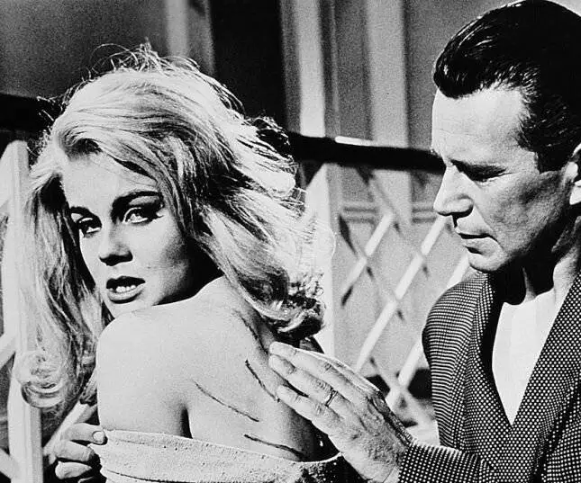 Кошечка с хлыстом (1964) через торрент скачать Кошечка с хлыстом (1964) фильм через торрент скачать