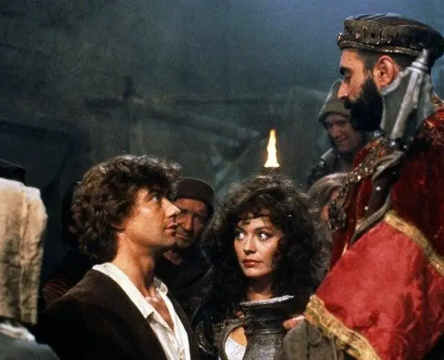 Горбун из Нотр-Дама (1982) через торрент скачать Горбун из Нотр-Дама (1982) фильм через торрент скачать