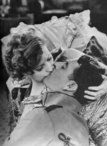 Плоть и дьявол (1926) через торрент скачать Плоть и дьявол (1926) фильм через торрент скачать