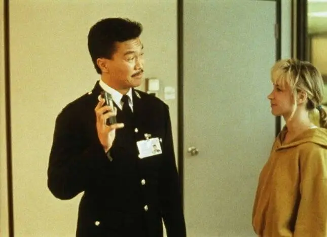 Над законом 2. Ярость блондинки (1989) через торрент бесплатно Над законом 2. Ярость блондинки (1989) фильм через торрент бесплатно