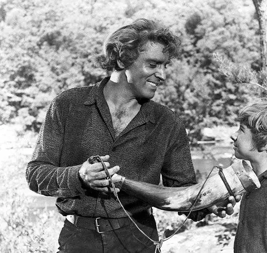 Человек из Кентукки (1955) через торрент бесплатно Человек из Кентукки (1955) фильм через торрент бесплатно