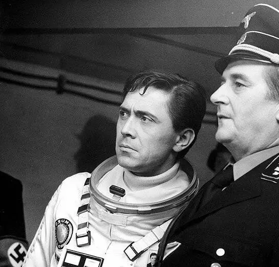 Завтра встану и обожгусь чаем (1977) через торрент скачать Завтра встану и обожгусь чаем (1977) фильм через торрент скачать