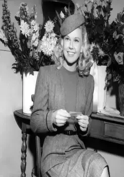 Роман в открытом море (1948) в хорошем качестве через торрент Роман в открытом море (1948) фильм в хорошем качестве через торрент