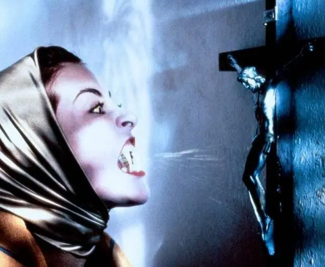 Логово белого червя (1988) через торрент бесплатно Логово белого червя (1988) фильм через торрент бесплатно