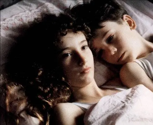 Тото-герой (1991) через торрент бесплатно Тото-герой (1991) фильм через торрент бесплатно