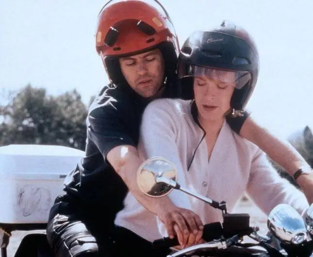 Девочки любят иначе (1996) через торрент скачать Девочки любят иначе (1996) фильм через торрент скачать