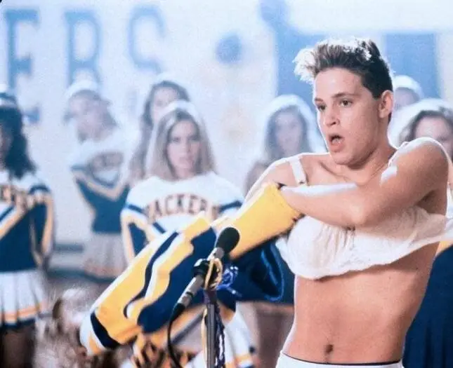 Все что угодно ради любви (1993) через торрент скачать Все что угодно ради любви (1993) фильм через торрент скачать