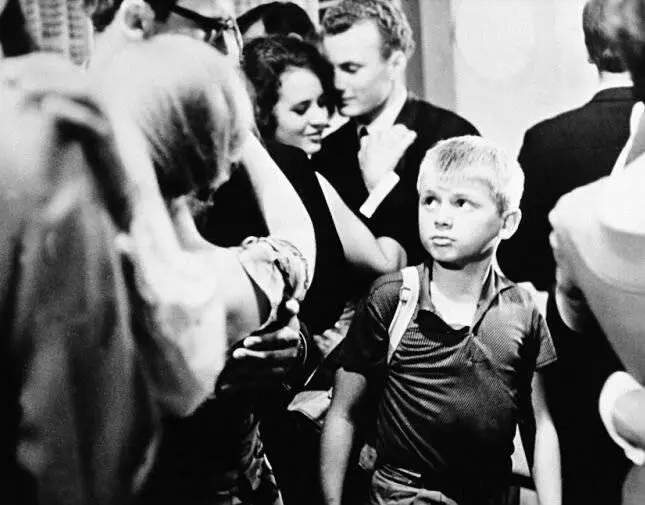 Путешествие в Зундевит (1966) через торрент бесплатно Путешествие в Зундевит (1966) фильм через торрент бесплатно