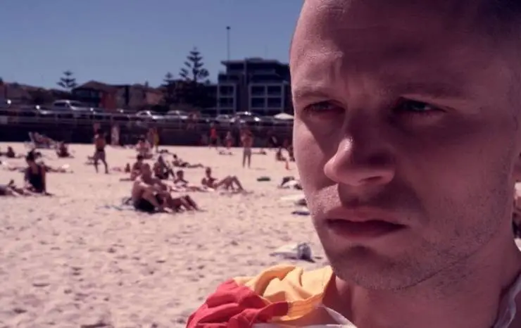 Тонуть (2015) через торрент скачать Тонуть (2015) фильм через торрент скачать