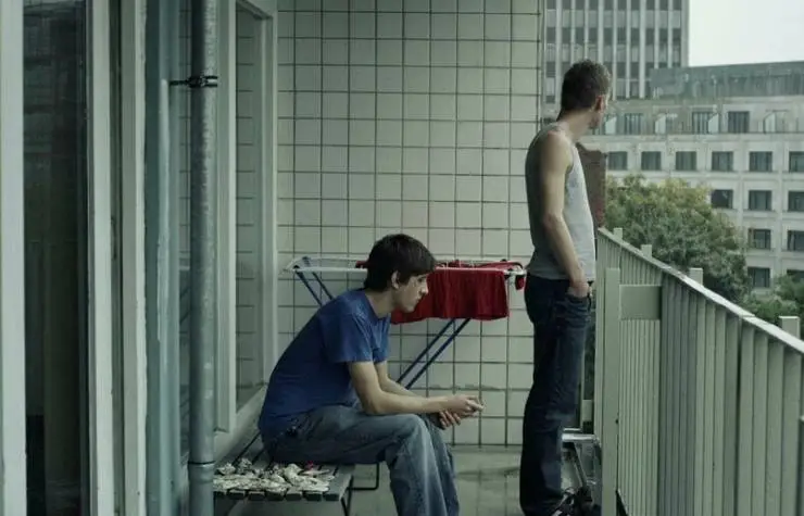 Неописуемая молодость (2012) через торрент бесплатно Неописуемая молодость (2012) фильм через торрент бесплатно