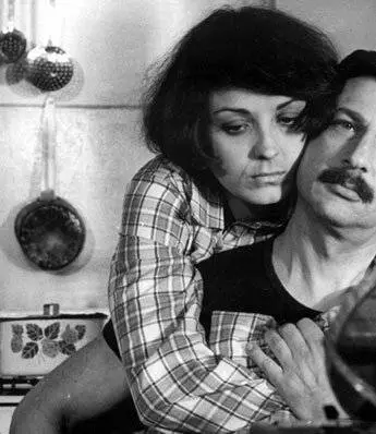 Дачный домик для одной семьи (1978) через торрент скачать Дачный домик для одной семьи (1978) фильм через торрент скачать