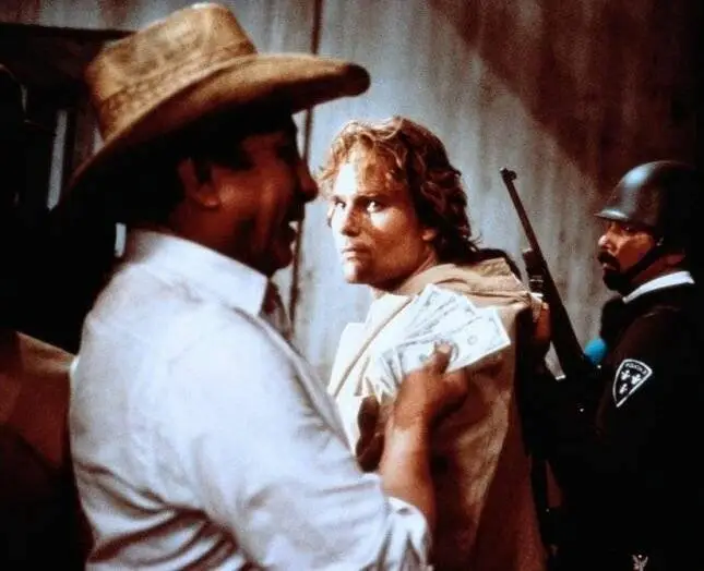 Отель «Колониаль» (1987) через торрент скачать Отель «Колониаль» (1987) фильм через торрент скачать