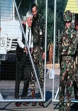 Боеголовка (1996) через торрент скачать Боеголовка (1996) фильм через торрент скачать