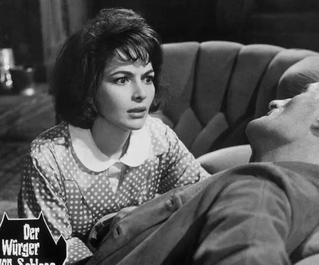 Душитель замка Блэкмор (1963) через торрент скачать Душитель замка Блэкмор (1963) фильм через торрент скачать