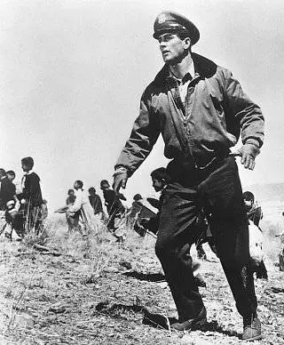 Боевой гимн (1957) через торрент скачать Боевой гимн (1957) фильм через торрент скачать