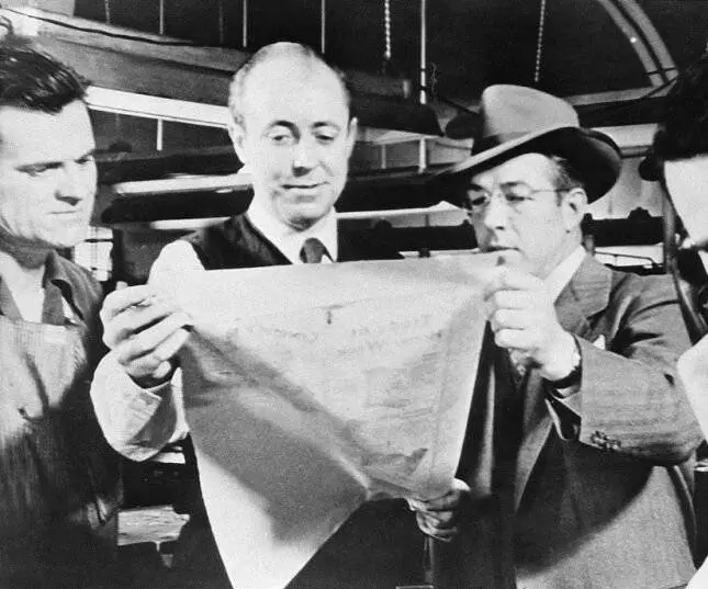 Город в плену (1952) через торрент скачать Город в плену (1952) фильм через торрент скачать