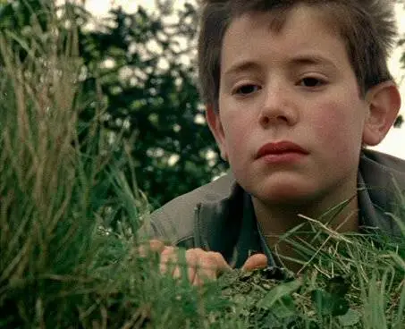 Рядом с Лео (2002) через торрент бесплатно Рядом с Лео (2002) фильм через торрент бесплатно