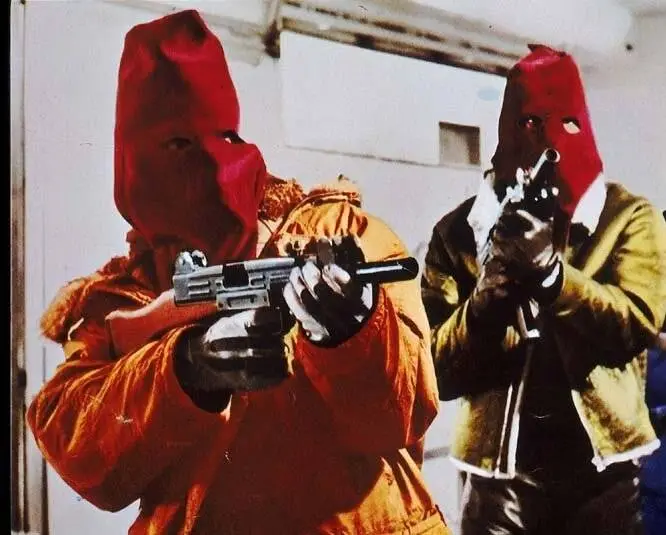 Кровавая пятница (1972) в хорошем качестве через торрент Кровавая пятница (1972) фильм в хорошем качестве через торрент