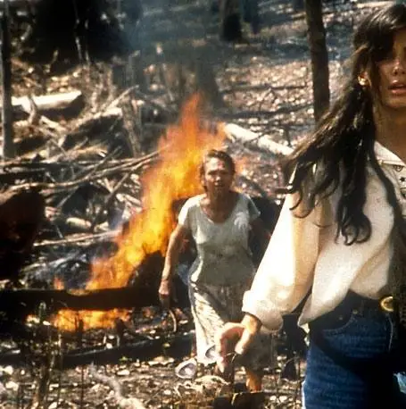 Амазонка в огне (1991) в хорошем качестве через торрент Амазонка в огне (1991) фильм в хорошем качестве через торрент