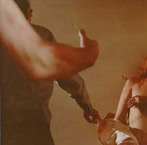 Пускай мертвые лежат в могилах (1974) через торрент скачать Пускай мертвые лежат в могилах (1974) фильм через торрент скачать