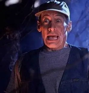 Испуганный глупец Эрнест (1991) через торрент скачать Испуганный глупец Эрнест (1991) фильм через торрент скачать